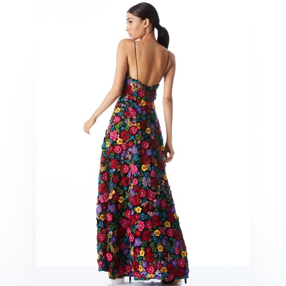 Alice + Olivia Dresses & Skirts - ALICE + OLIVIA Domenica Embellished Floral Black Ball Gown Dress Sz 4. Worn once